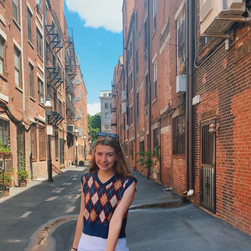 Meet your Posher, Natalie